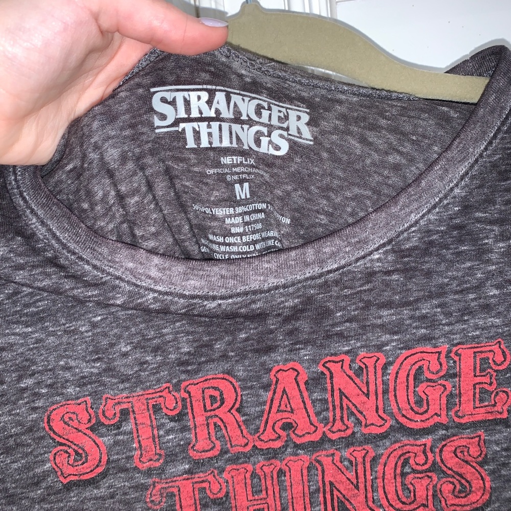 Stranger Things T-Shirt - Picture 3 of 3